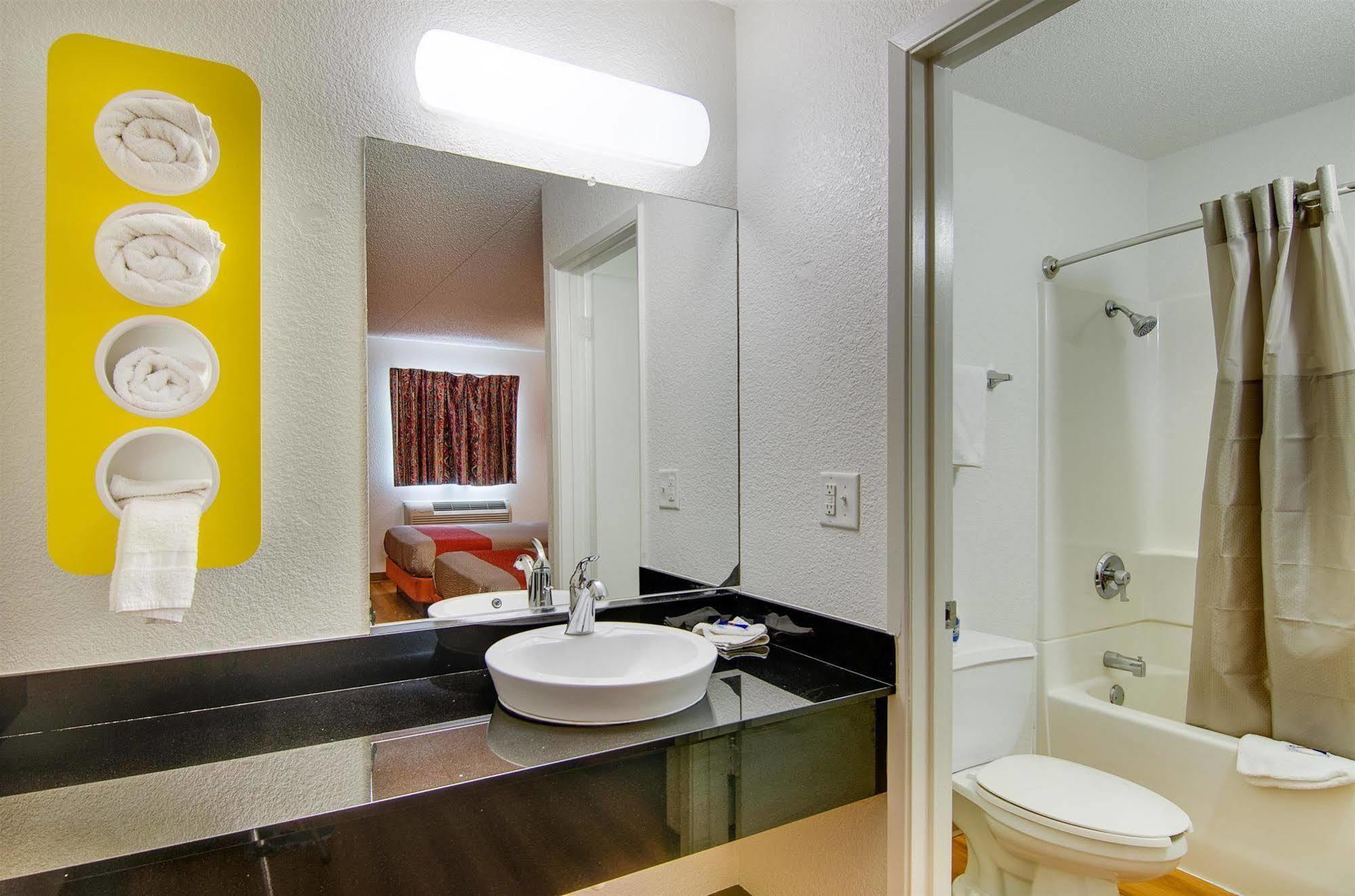Motel 6-Salina, Ks Eksteriør bilde