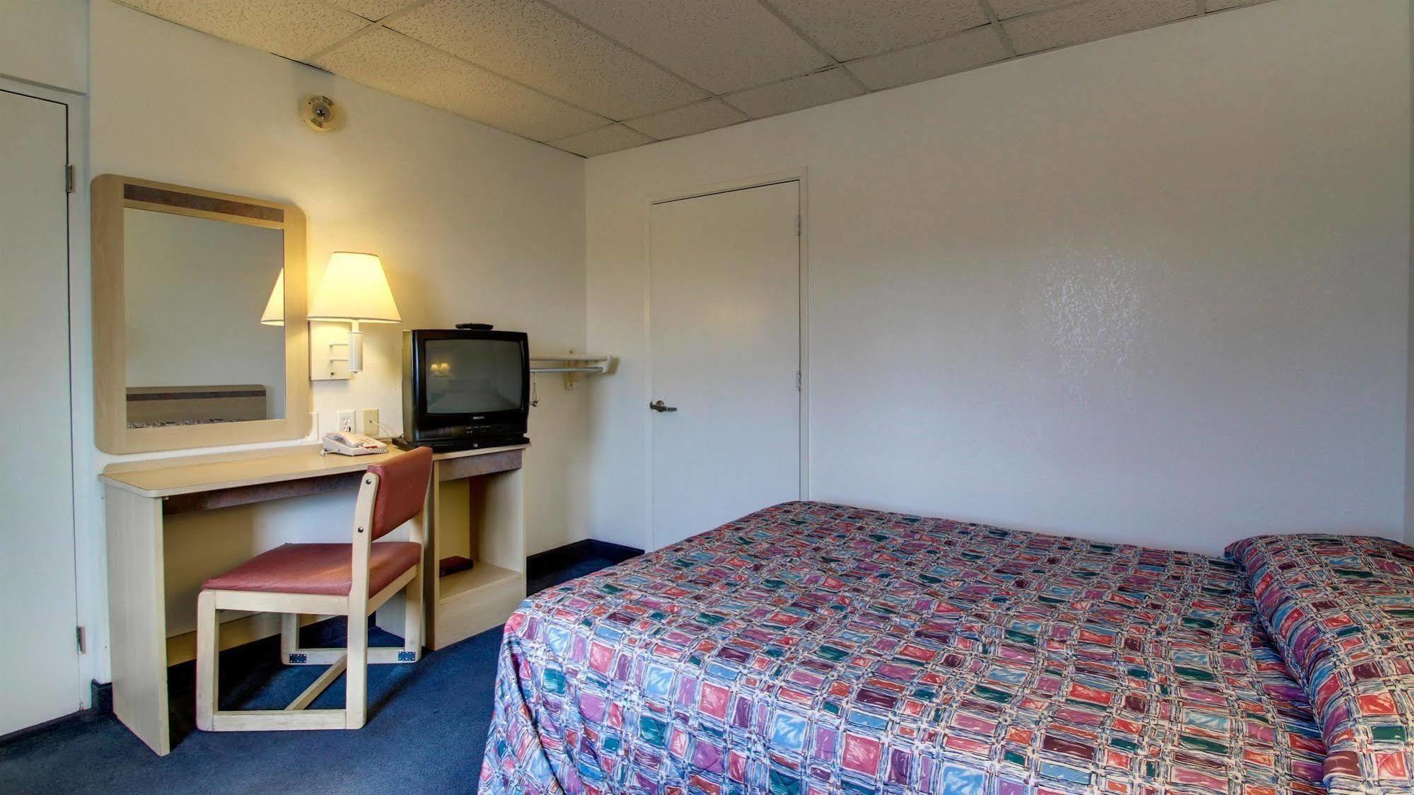 Motel 6-Salina, Ks Eksteriør bilde